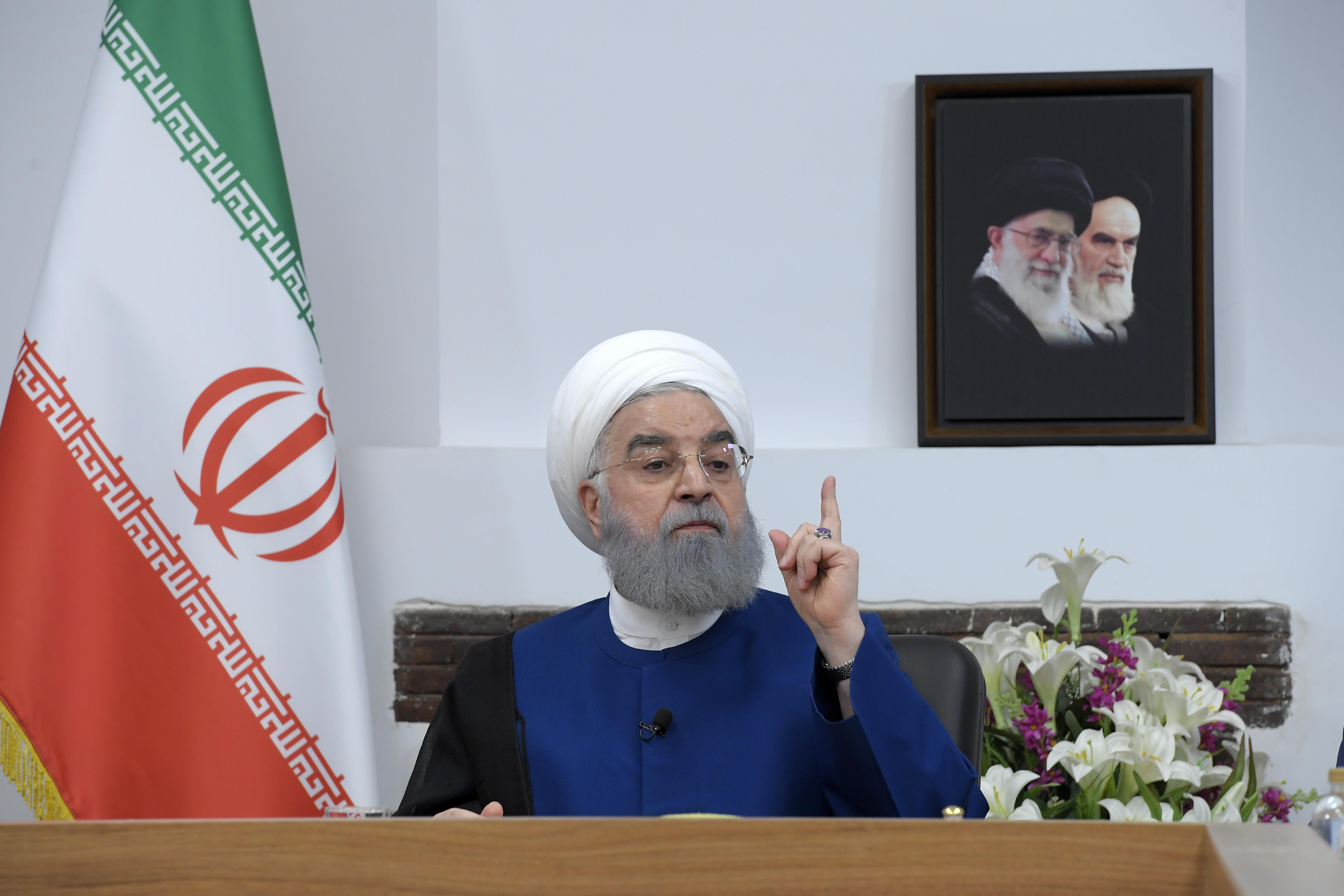 هدف از توهین‌ها در مناظرات، مبارزه با تفکر ماست